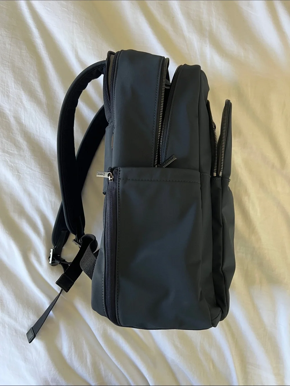 Away The Commuter Backpack - Navy